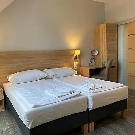 Kis Szieszta Hotel Balatonfenyves
