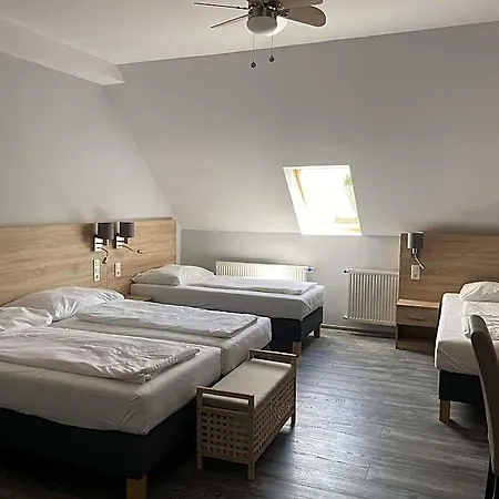 Ξενοδοχείο Kis Szieszta 3*